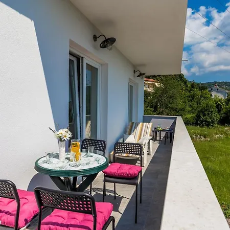 Zita Lovran Apartman Opric