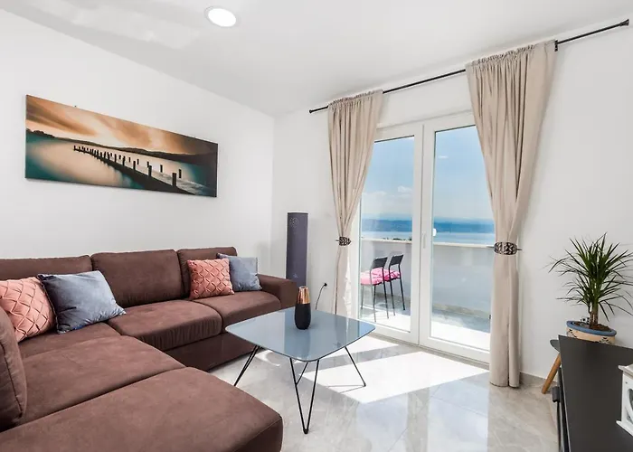 Zita Lovran Apartment