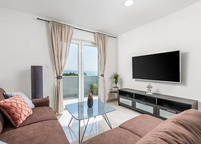 Zita Lovran Apartment *