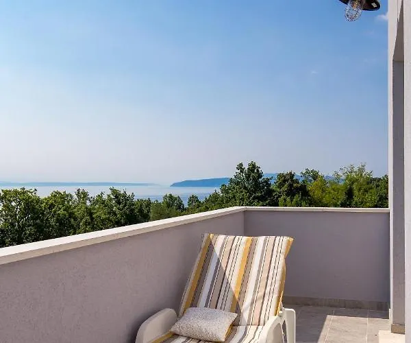 Zita Lovran Apartment Opric