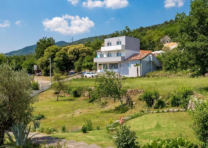 Zita Lovran Apartment Opric