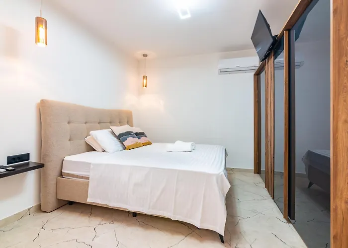 Zita Lovran Apartment *