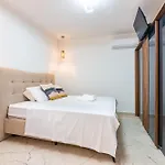 Zita Lovran Apartamento *