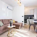 Zita Lovran Apartamento *