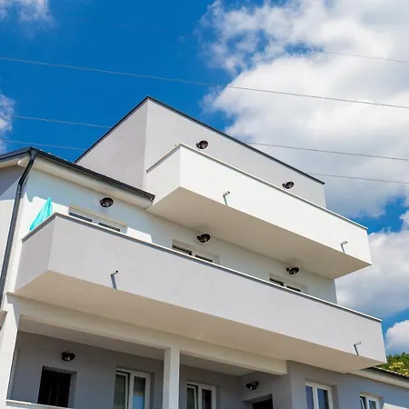 アパート Zita Lovran Opric
