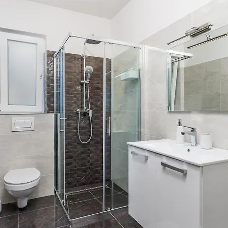 Zita Lovran Apartman *