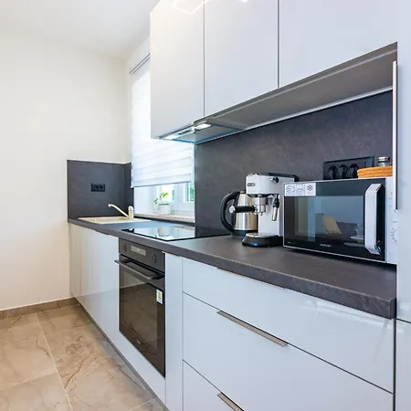 Apartment Zita Lovran Opric