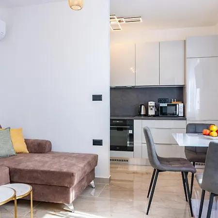 Zita Lovran Apartmán *